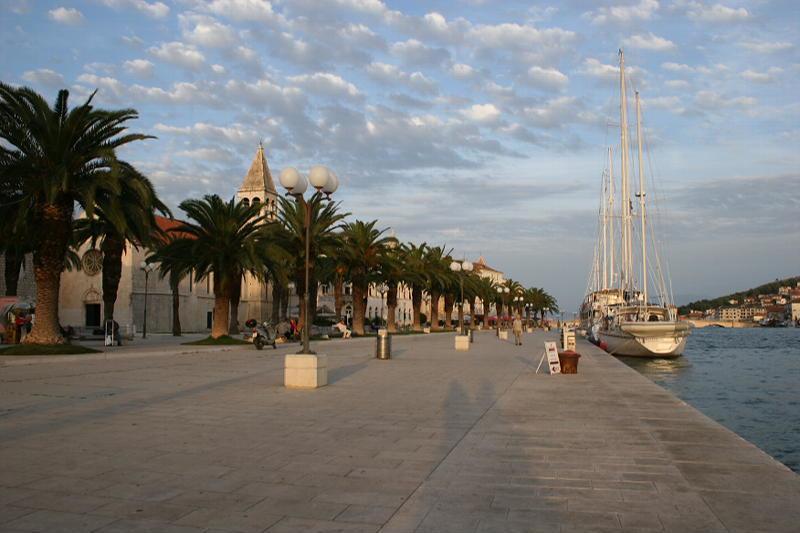 Studio Apartments M&N Trogir Exteriör bild